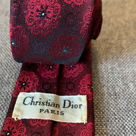 Vintage Christian Dior 💯% Silk Maroon Neck tie - Picture 4 of 5